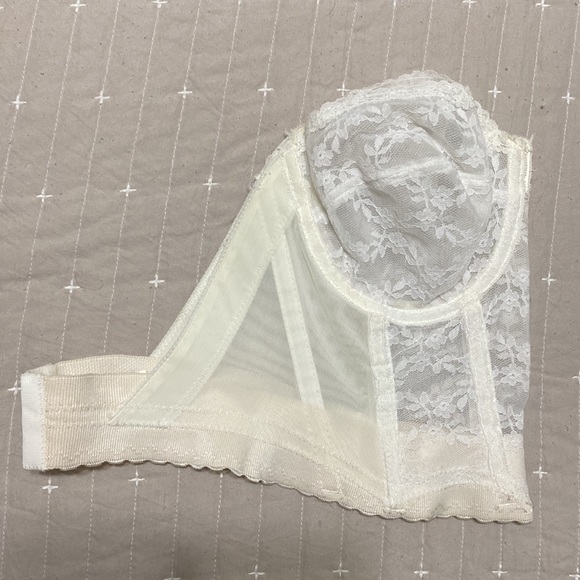 Vintage Beautiful Lace Bustier Bra - 32 D - Picture 6 of 9